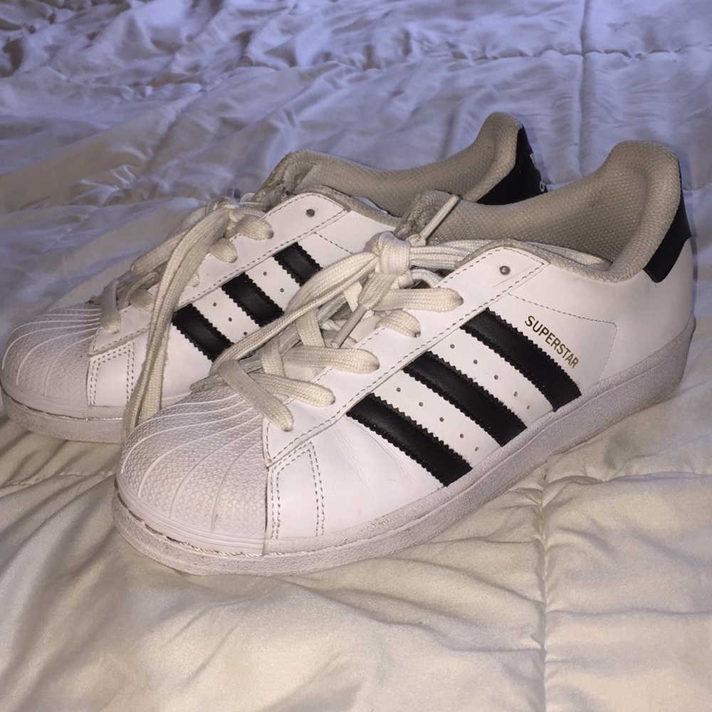white superstar adidas
